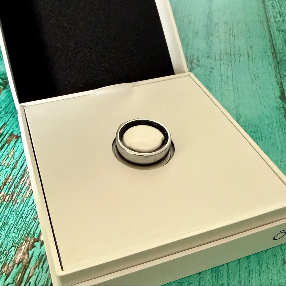Oura Gen 3 Heritage Silver Smart Ring with Charger Set Size 11
